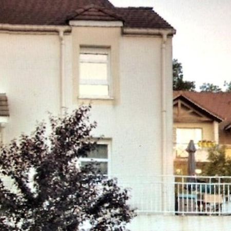 Appartamento Joli Duplex Proche Disneyland Montévrain Esterno foto